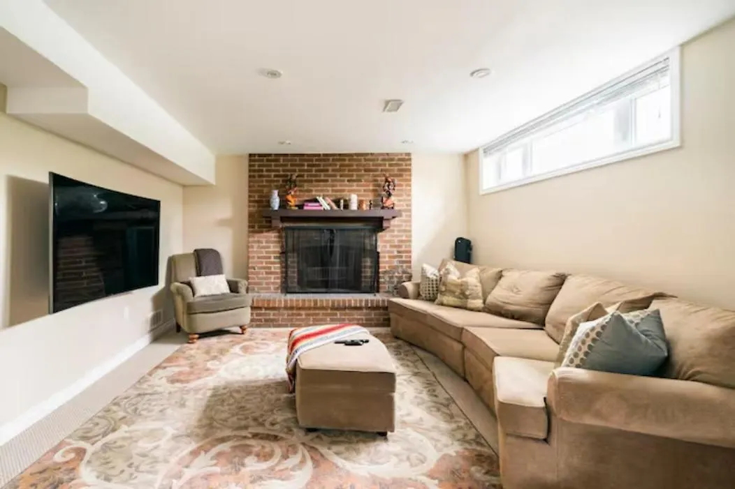 アパート トロントCharming 2-Bdr Apt, Private Entrance, Self Check-Inアパートメント